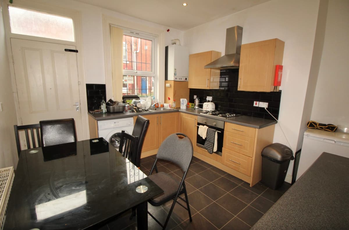 5 bedroom house for rent Welton Place, Leeds, LS6 1EW UniHomes