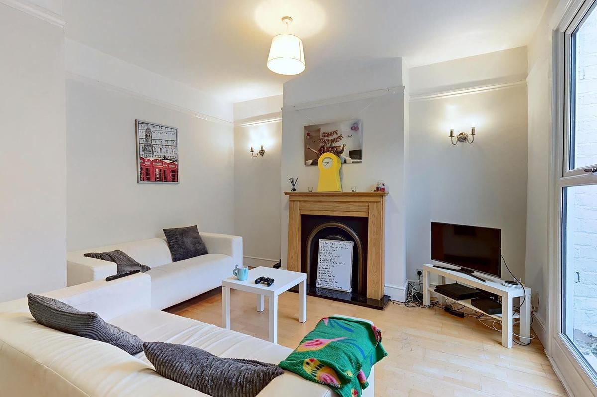 4 bedroom house for rent Avondale Road, Liverpool, L15 3HF UniHomes