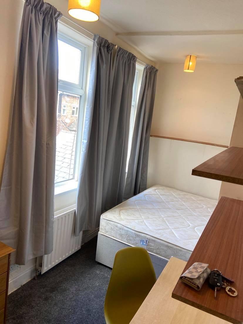 3 bedroom house for rent Loxley View Road, Sheffield, S10 1QY UniHomes