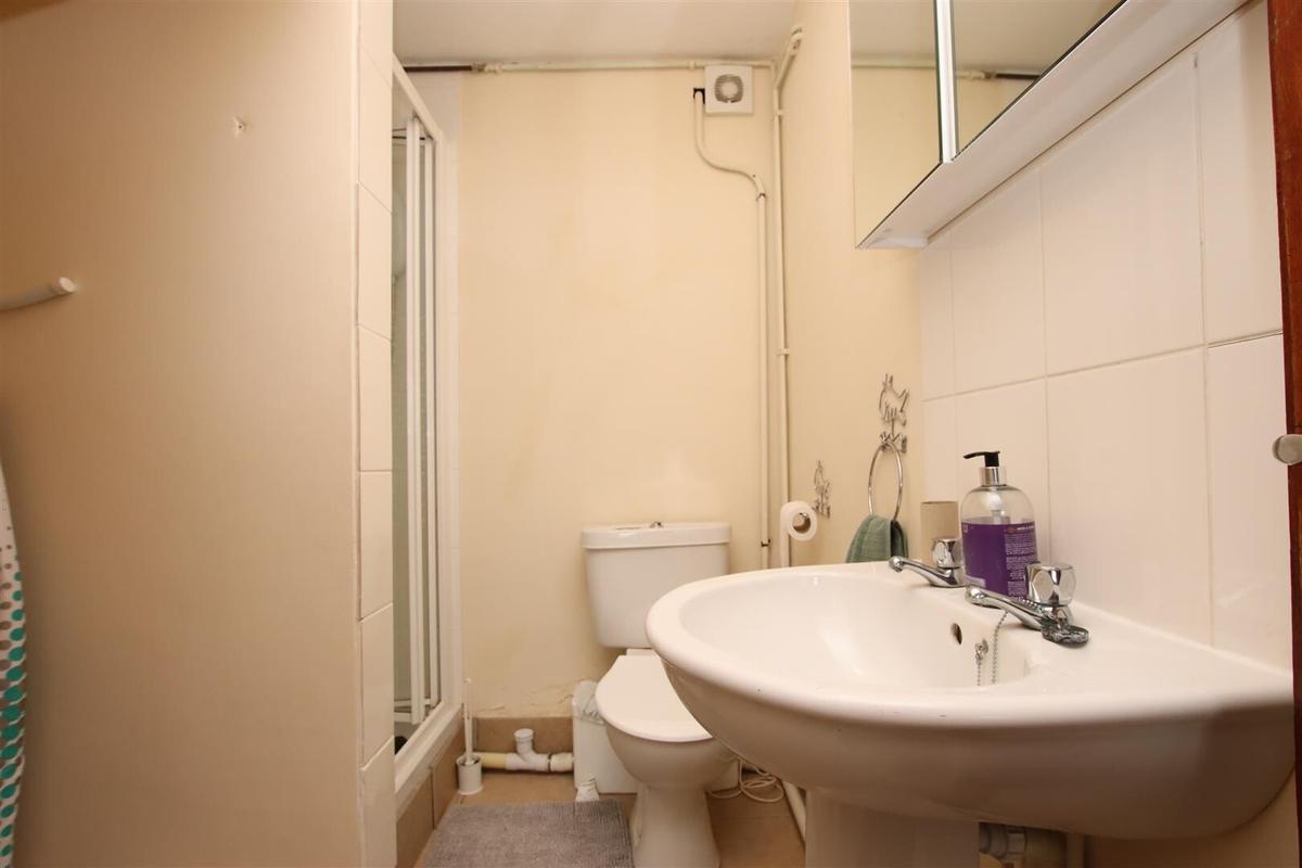 5 bedroom house for rent Alpine Gardens, Bath, BA1 5PD UniHomes