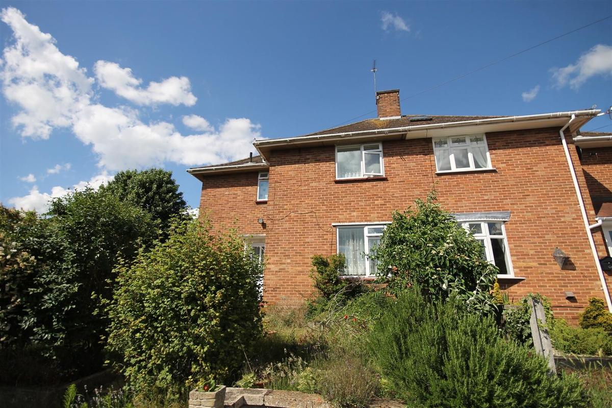 4 bedroom house for rent Brereton Close Norwich, NR5 8LX UniHomes