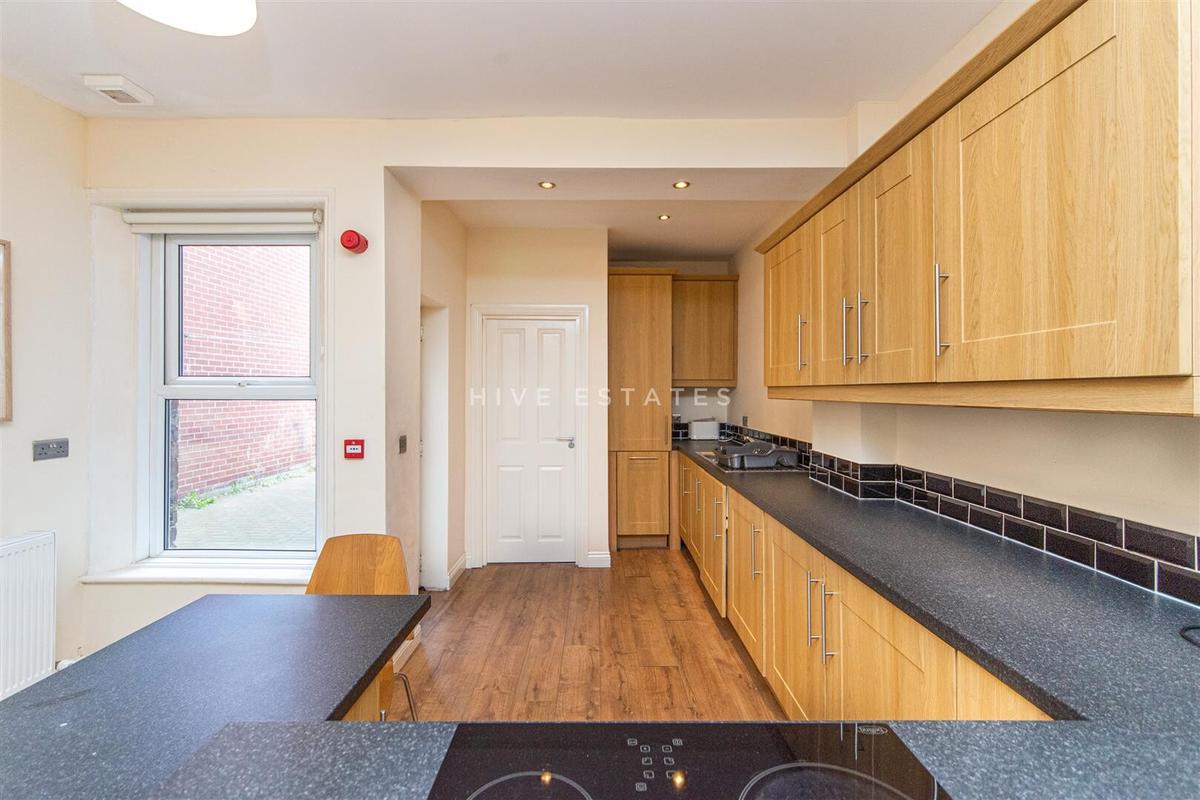 3 bedroom apartment for rent Warwick Street, Newcastle, NE6 5AR UniHomes