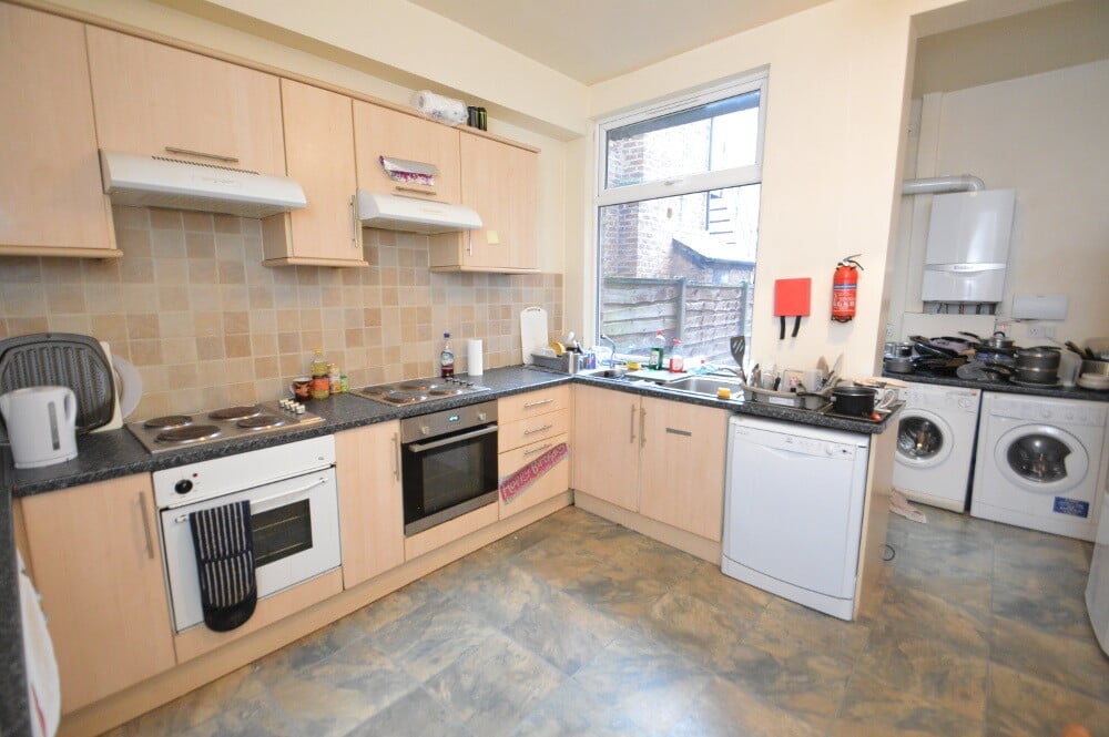 8 bedroom house for rent Scarsdale Road, Manchester, M14 5PZ UniHomes