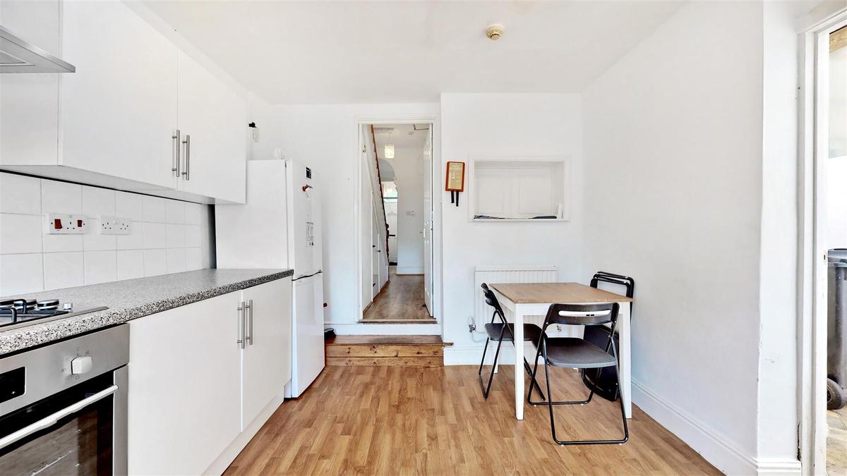 5 bedroom house for rent Shaftesbury Avenue, Bath, BA1 3DT UniHomes