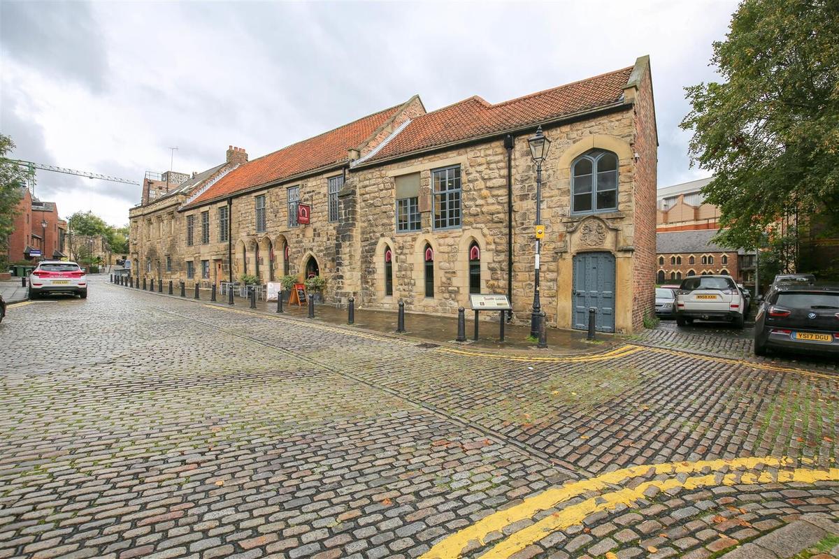 4 bedroom house for rent Tanners Court, Newcastle, NE1 5XE UniHomes