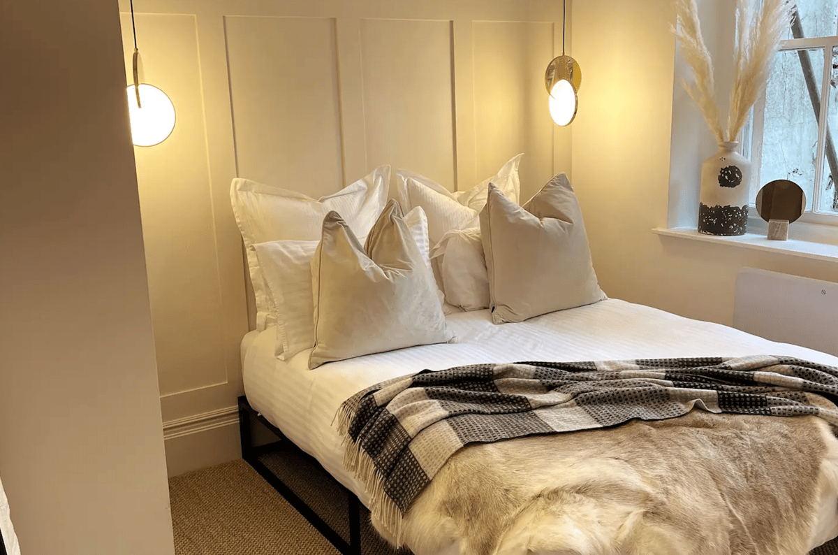 2 bedroom apartment for rent High Street, Bath, BA1 4DF UniHomes