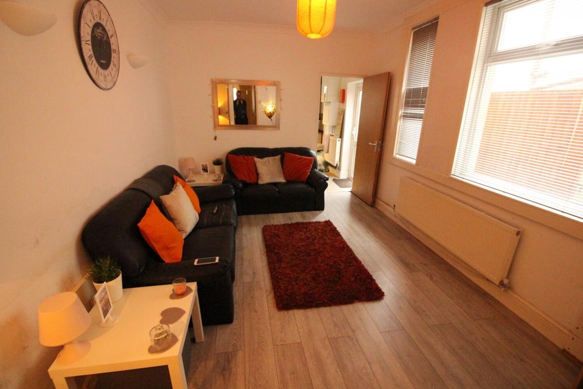 5 bedroom house for rent Angus Street, Cardiff, CF24 3LX UniHomes