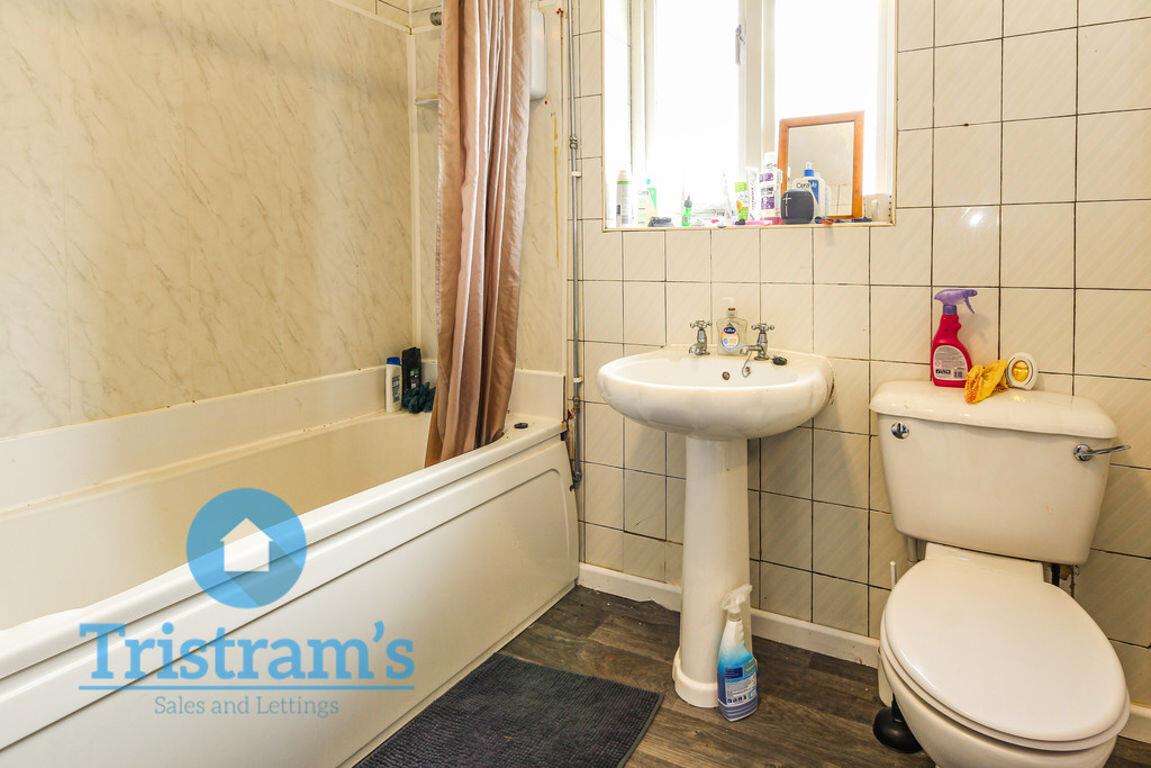 4 bedroom house for rent Wollaton Road, Nottingham, NG8 1FE UniHomes