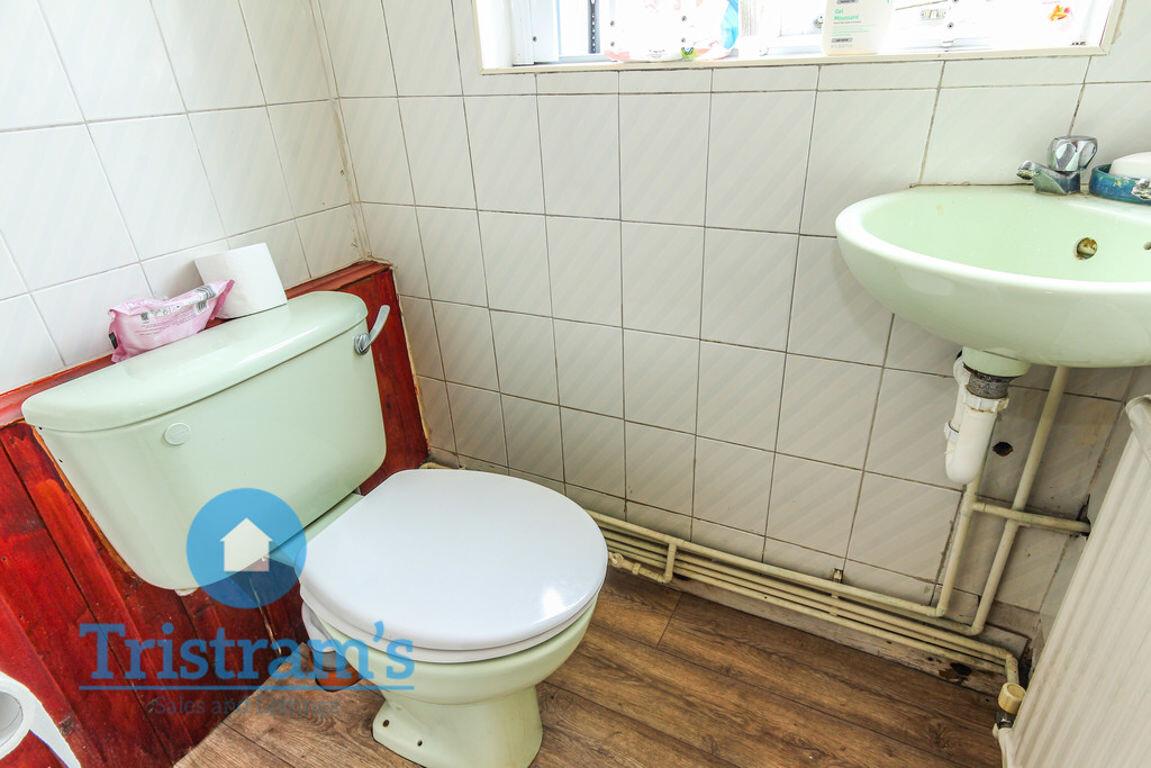 4 bedroom house for rent Wollaton Road, Nottingham, NG8 1FE UniHomes