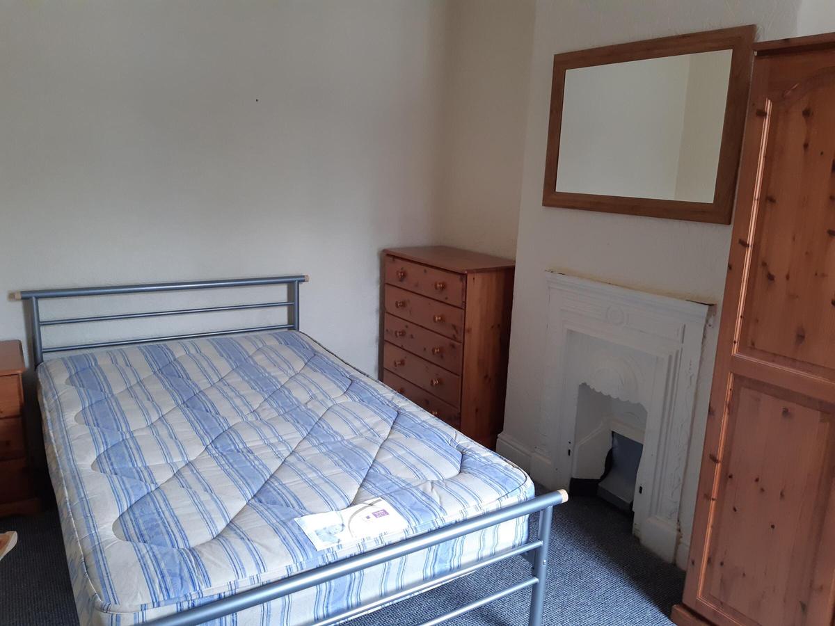 4 Bedroom House For Rent Canada Road Cardiff CF14 3BW UniHomes 4-bedroom-house-for-rent-canada-road-cardiff-cf14-3bw-unihomes