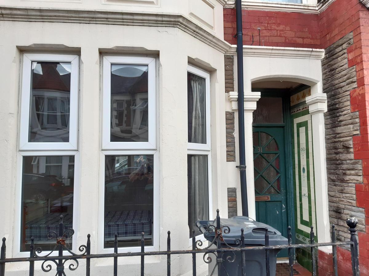 4 Bedroom House For Rent Canada Road Cardiff CF14 3BW UniHomes 4-bedroom-house-for-rent-canada-road-cardiff-cf14-3bw-unihomes