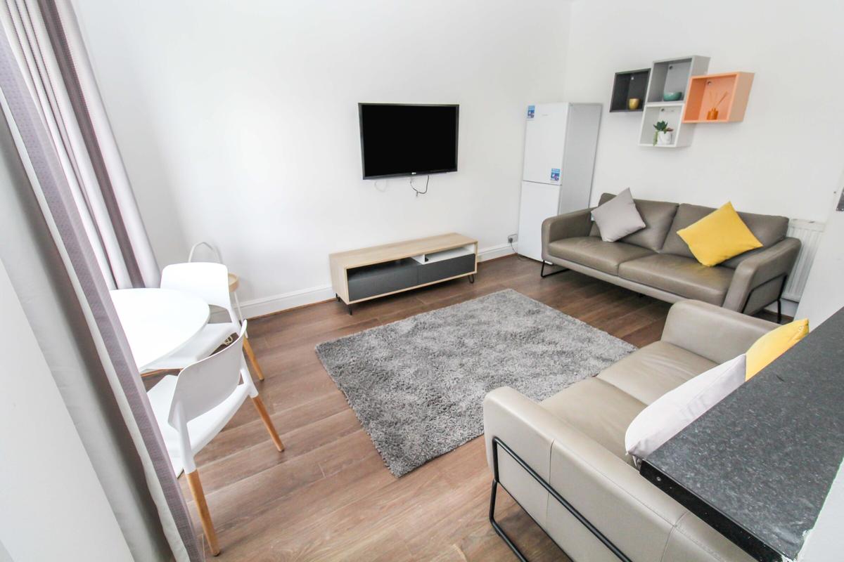 5 bedroom house for rent St. Anns Mount, Leeds, LS4 2PH UniHomes