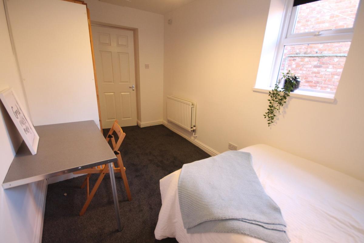 3 bedroom apartment for rent Grosvenor Road, Newcastle, NE2 2RN UniHomes