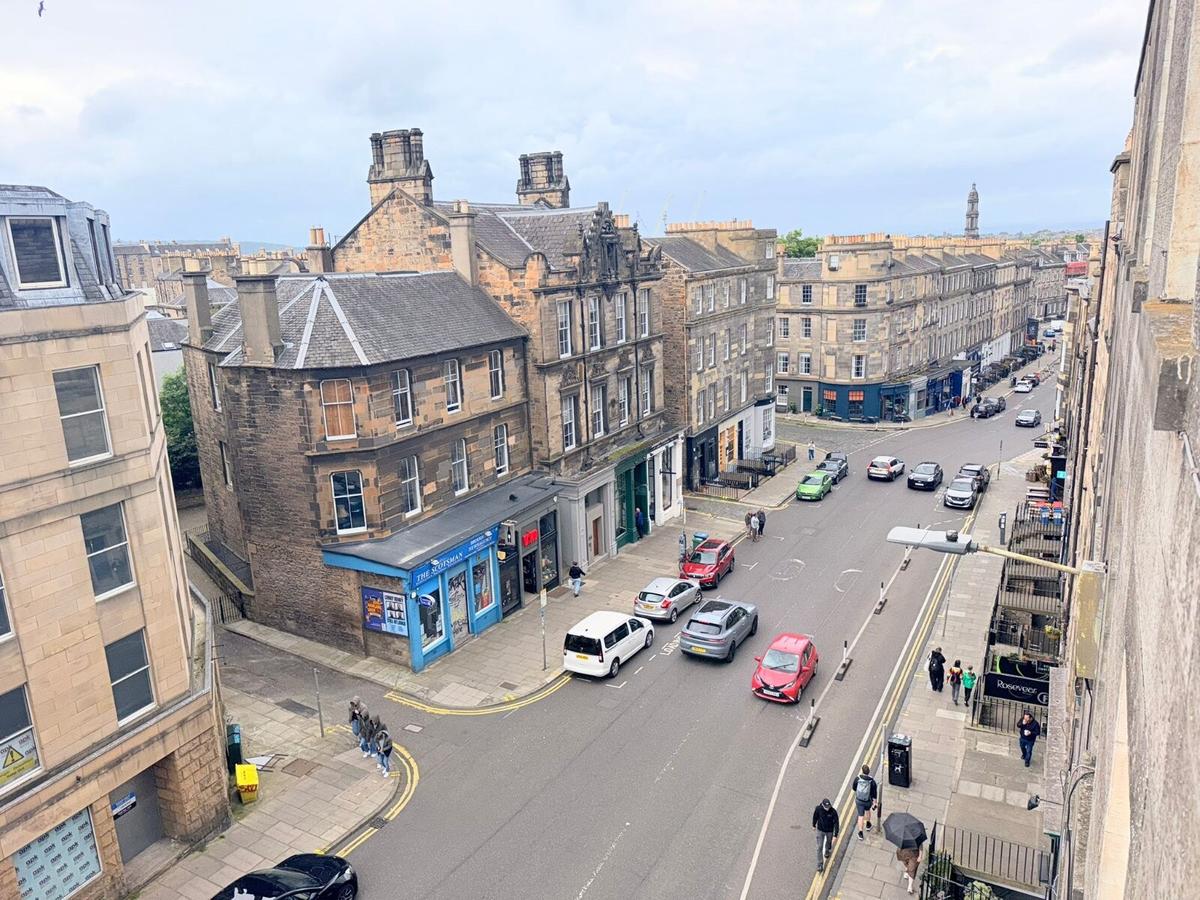 Eh1 3 bedroom house for rent Broughton Street Edinburgh, EH1 3RJ | UniHomes