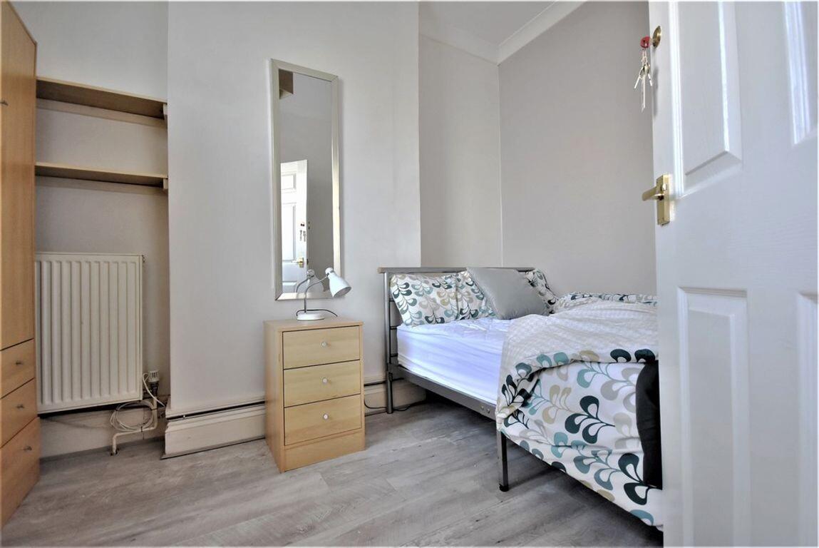 4 bedroom house for rent Northfield Road, Coventry, CV1 2BS UniHomes