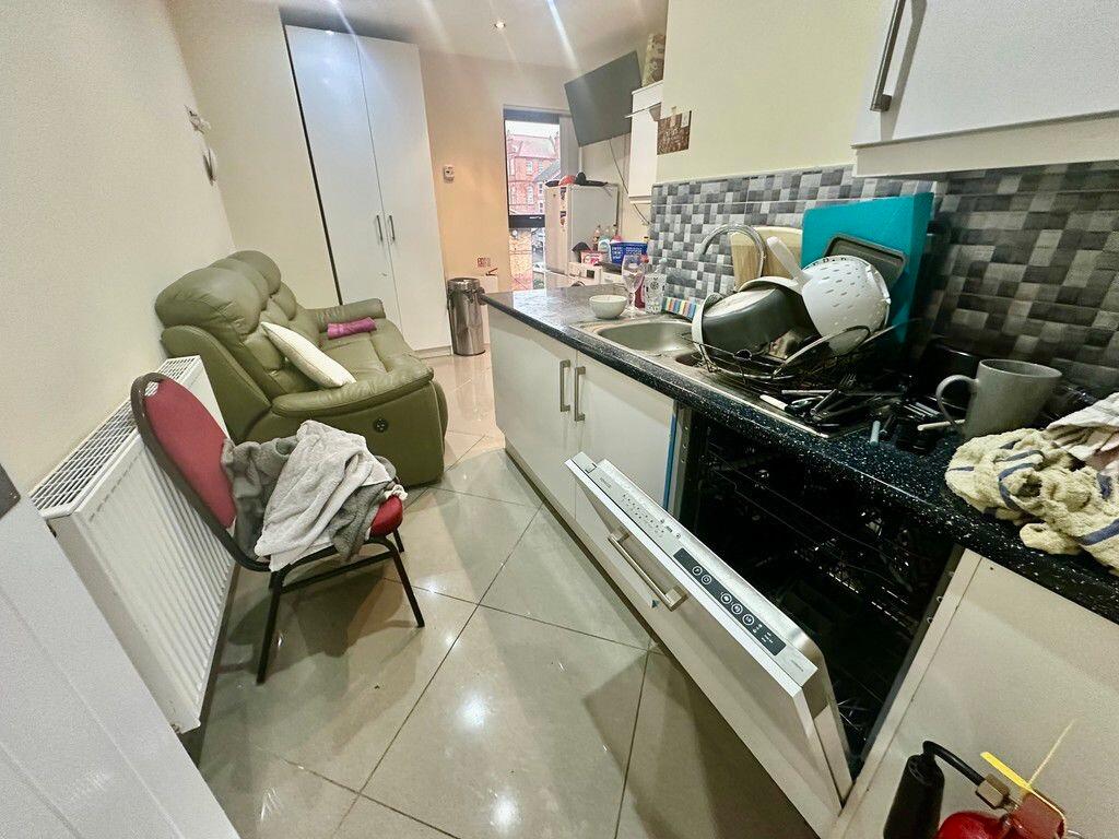 4 bedroom apartment for rent Ilkeston Road, Nottingham, NG7 3HB UniHomes