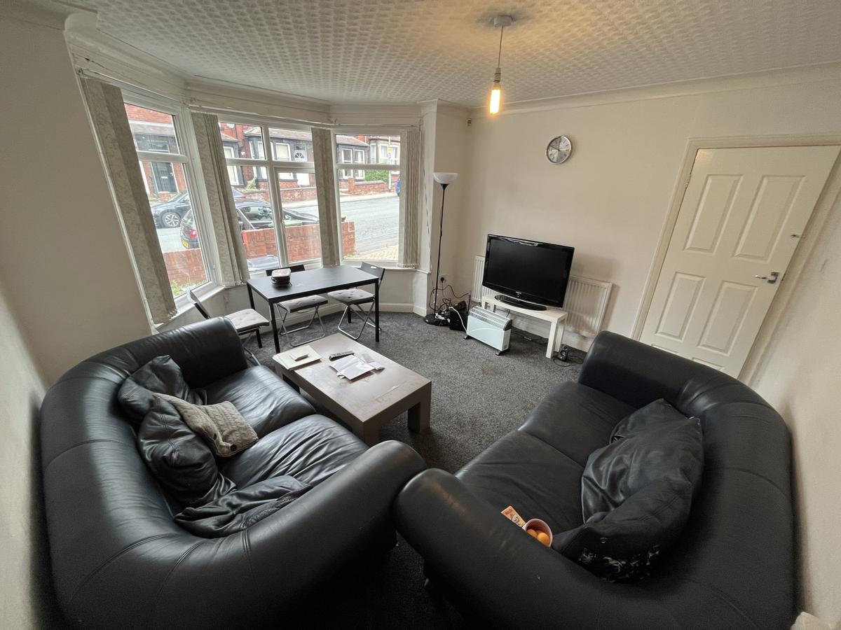 3 bedroom house for rent Headingley Mount, Leeds, LS6 3EW UniHomes