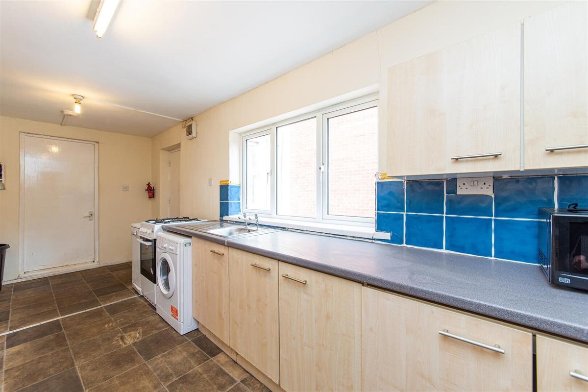 5 bedroom house for rent Helmsley Road, Newcastle, NE2 1RE UniHomes