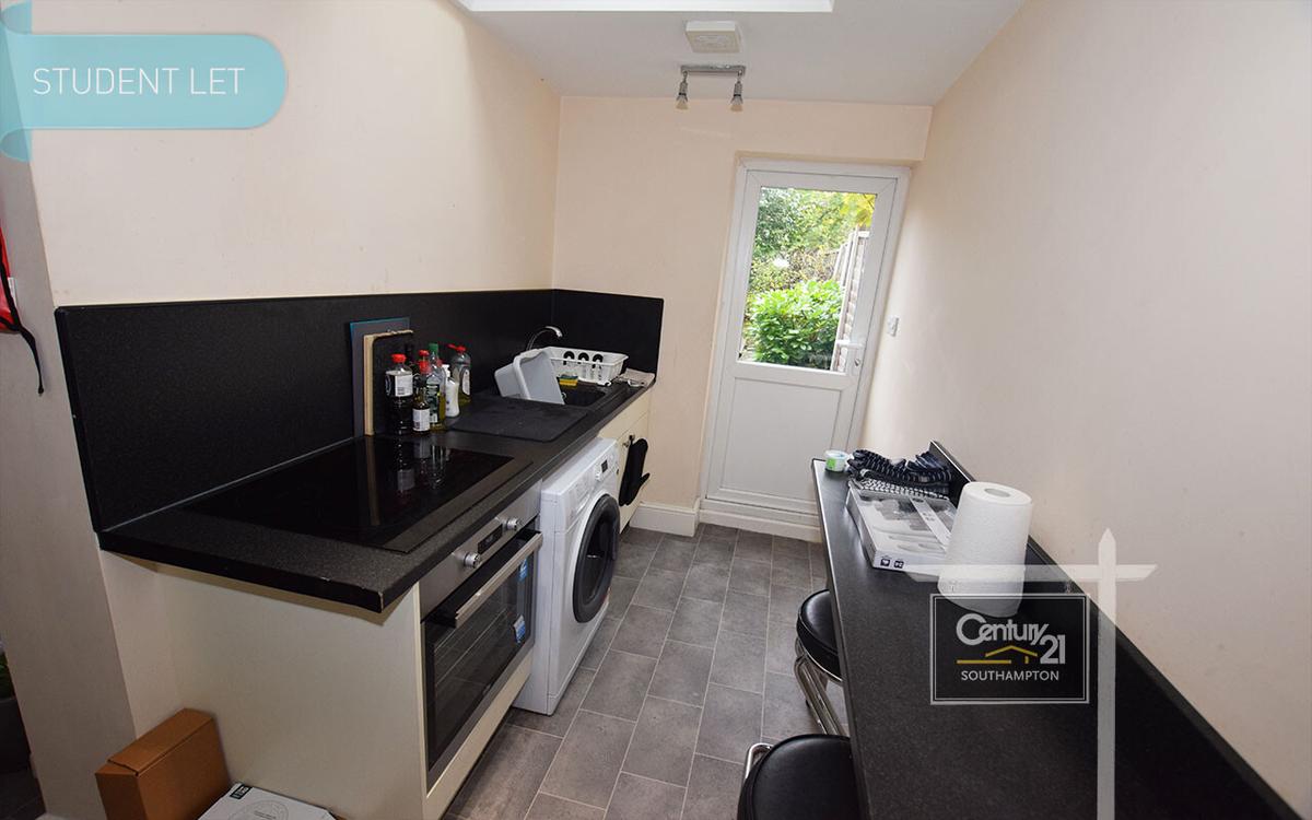 4 bedroom apartment for rent Milton Road, Southampton, SO15 2JA UniHomes