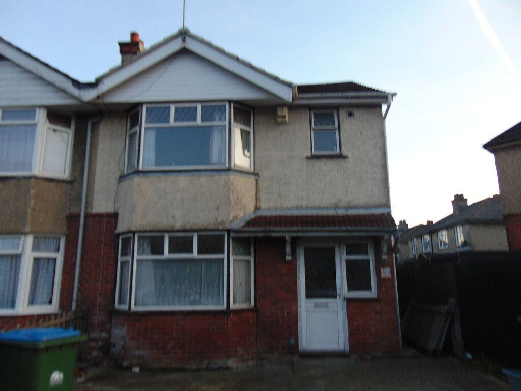 6 bedroom house for rent Honeysuckle Road, Southampton, SO16 3HL UniHomes