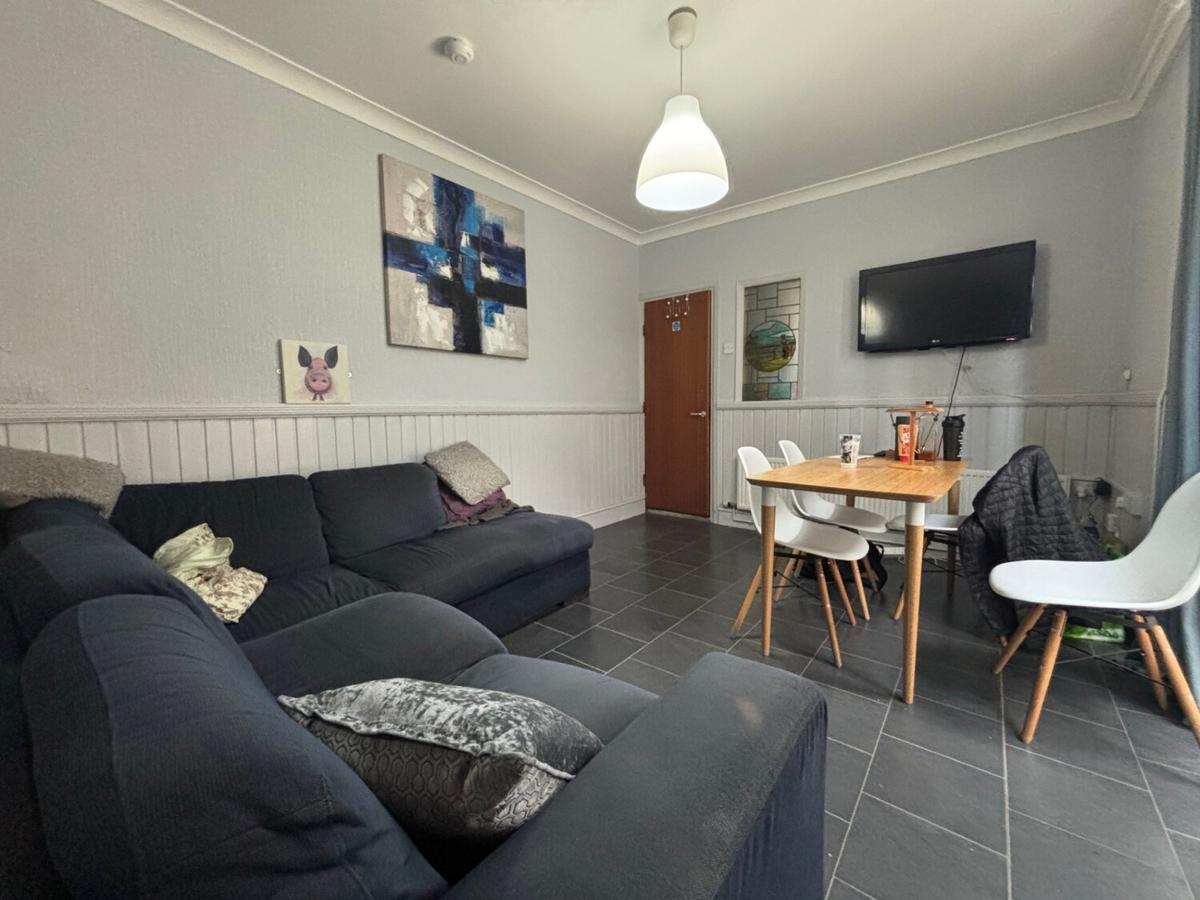 5 bedroom house on Malefant Street, Cathays, Cardiff