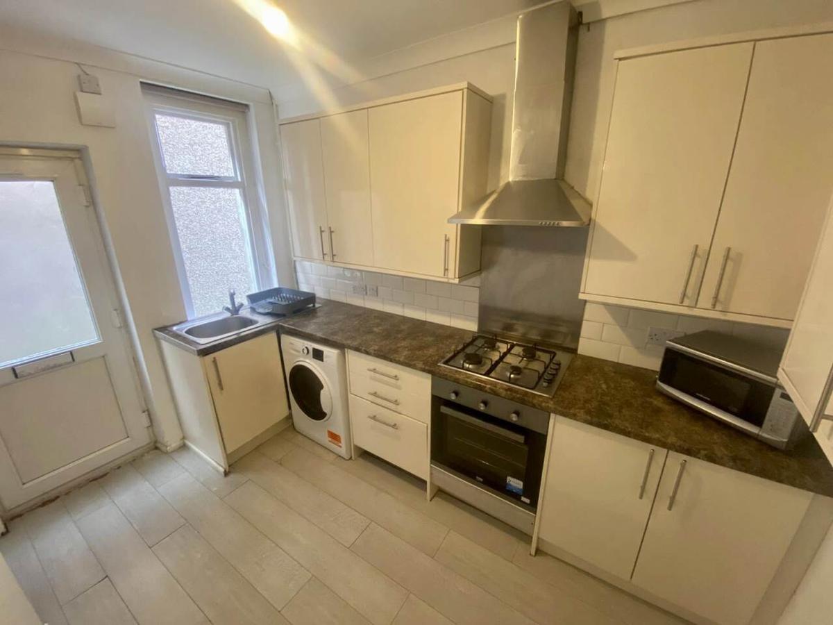 5 bedroom house for rent Gwydr Crescent, Uplands, Swansea, SA2 0AD