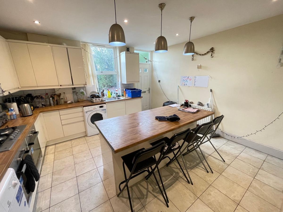 6 bedroom house for rent Hartley Avenue, Leeds, LS6 2LW UniHomes