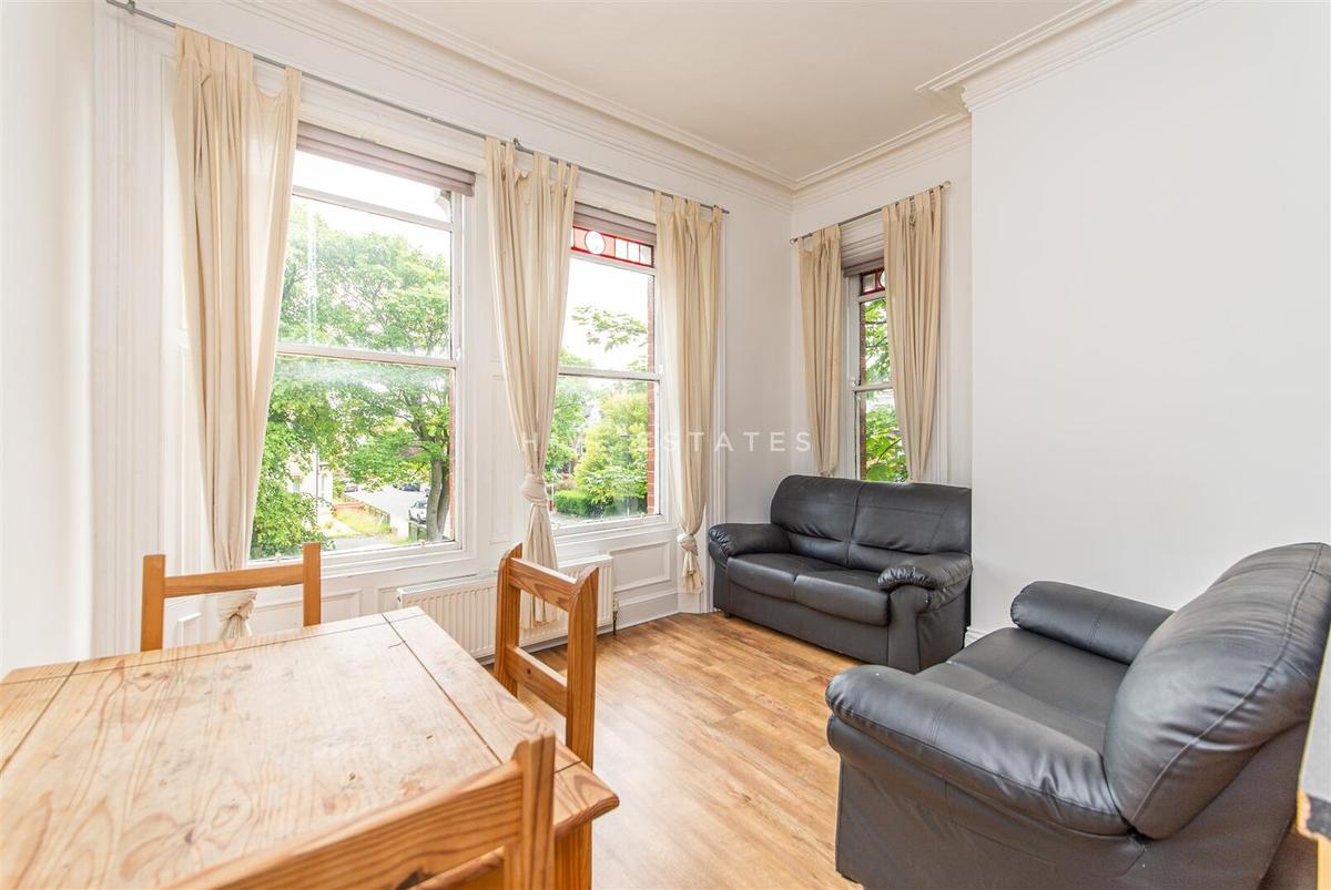 3 bedroom apartment for rent Grosvenor House, Newcastle, NE2 2RB UniHomes