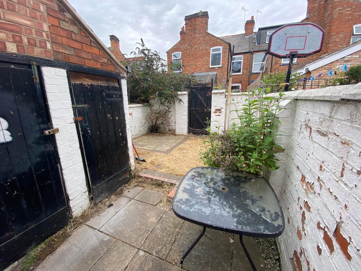 3 bedroom house for rent Cambridge Street, Leicester, LE3 0JQ UniHomes