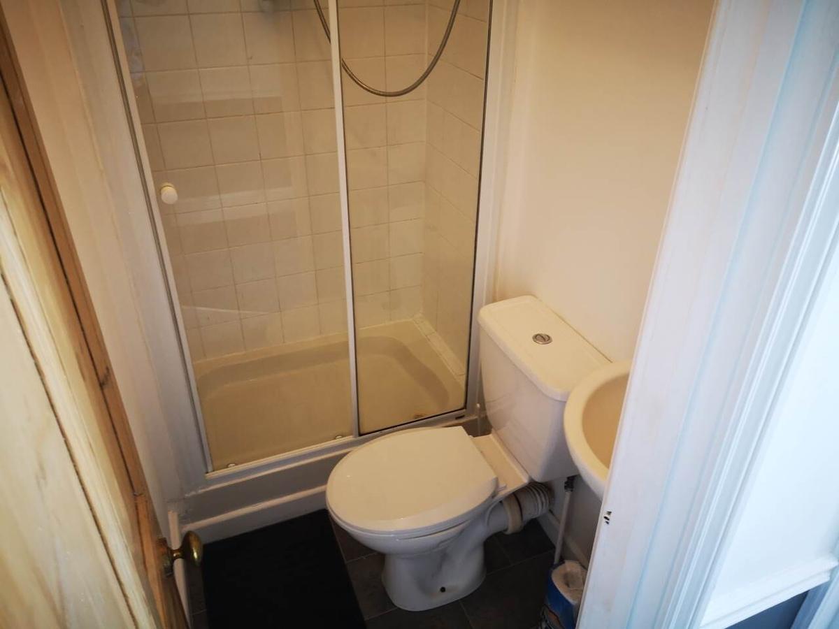 5 bedroom house for rent Summerfield Avenue, Cardiff, CF14 3QA UniHomes