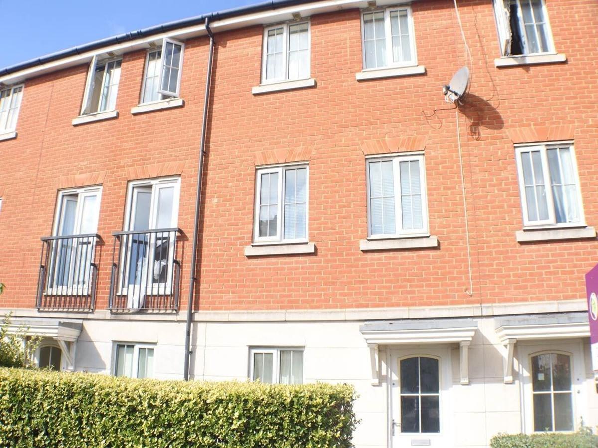 5 bedroom house for rent Dragon Road, Hertfordshire, AL10 9LY UniHomes