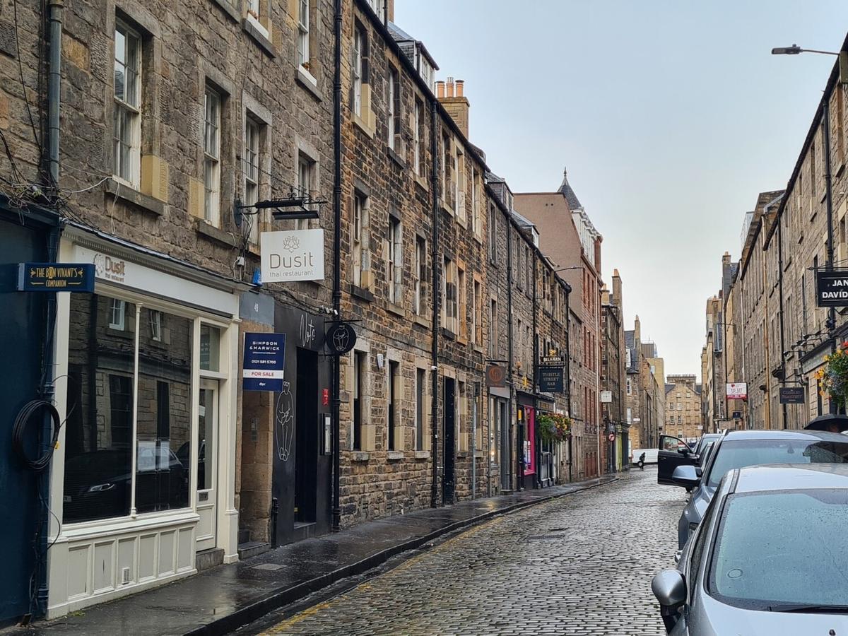 2 bedroom apartment on Thistle Street, New Town, Edinburgh
