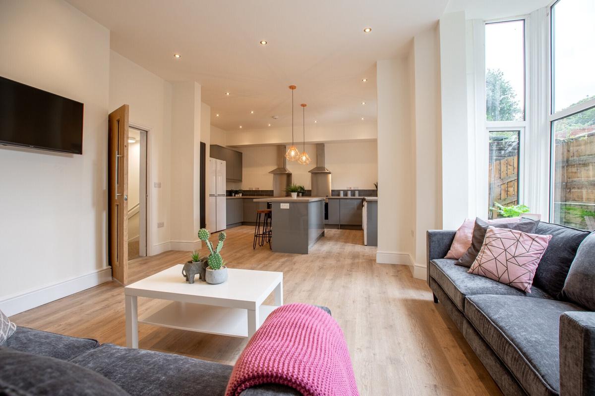 8 bedroom house for rent Elmore Road, Sheffield, S10 1BY UniHomes