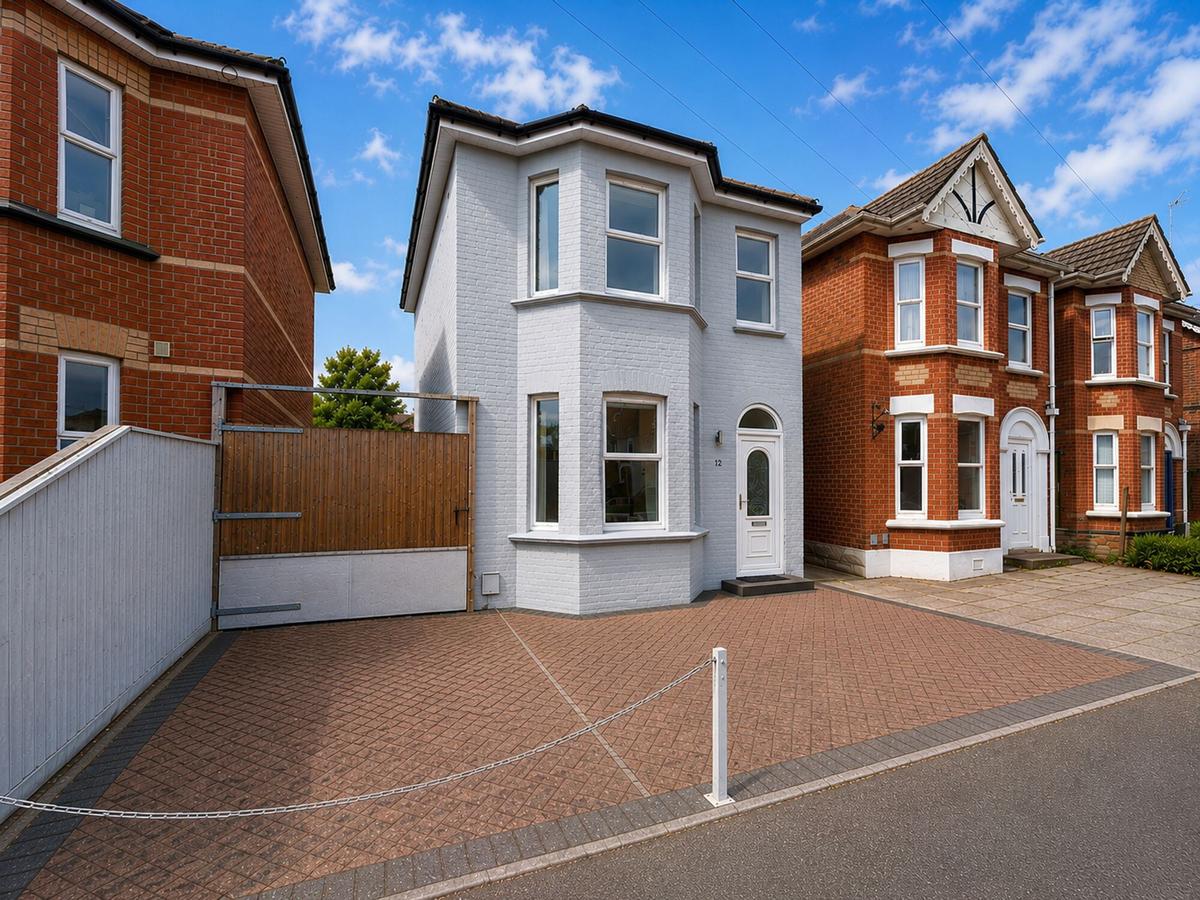 5 bedroom house on Leslie Road, Winton, Bournemouth