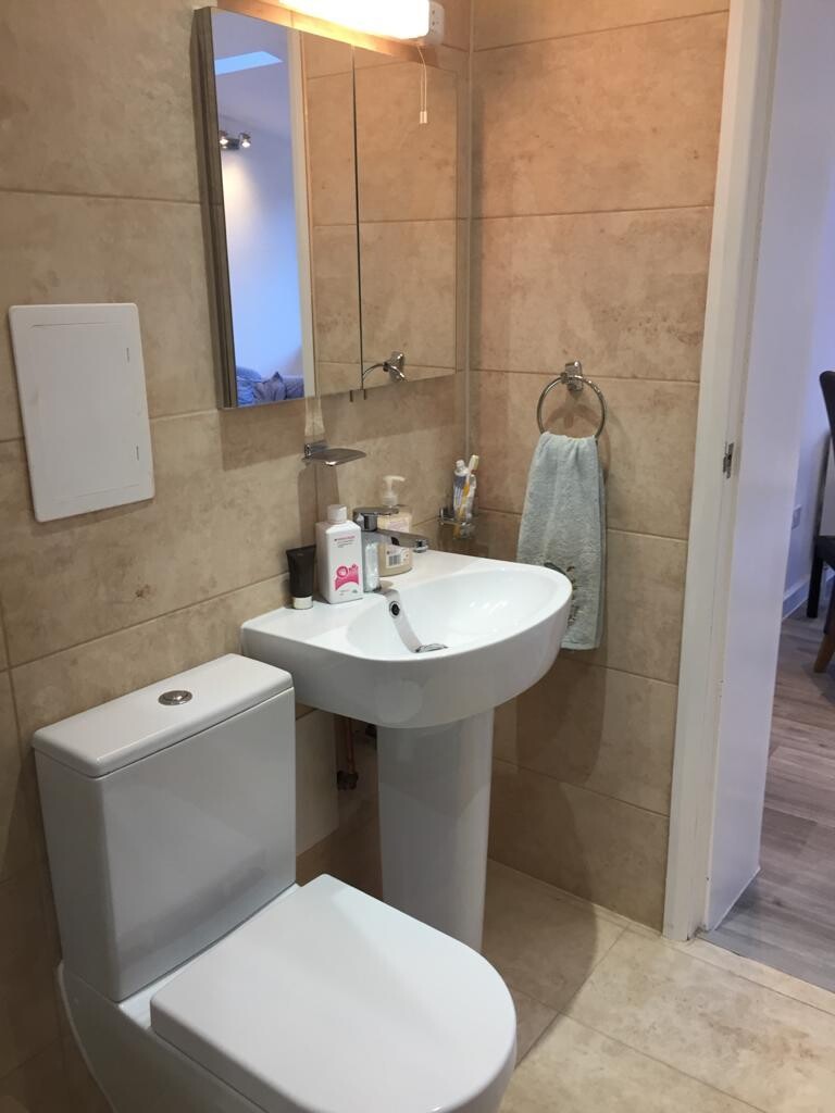 4 bedroom house for rent Guildford Park Avenue, Surrey, GU2 7NL UniHomes