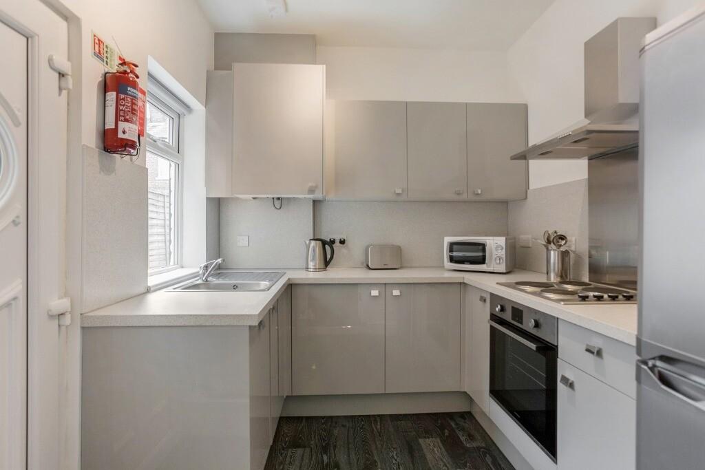 3 bedroom house for rent Irlam Avenue Eccles, Manchester, M30 0JR