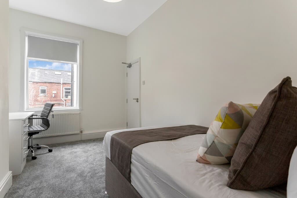 3 bedroom house for rent Irlam Avenue Eccles, Manchester, M30 0JR