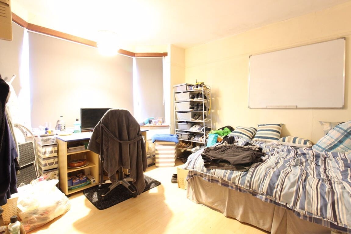 6 bedroom house for rent Honeysuckle Road, Southampton, SO16 3HL UniHomes