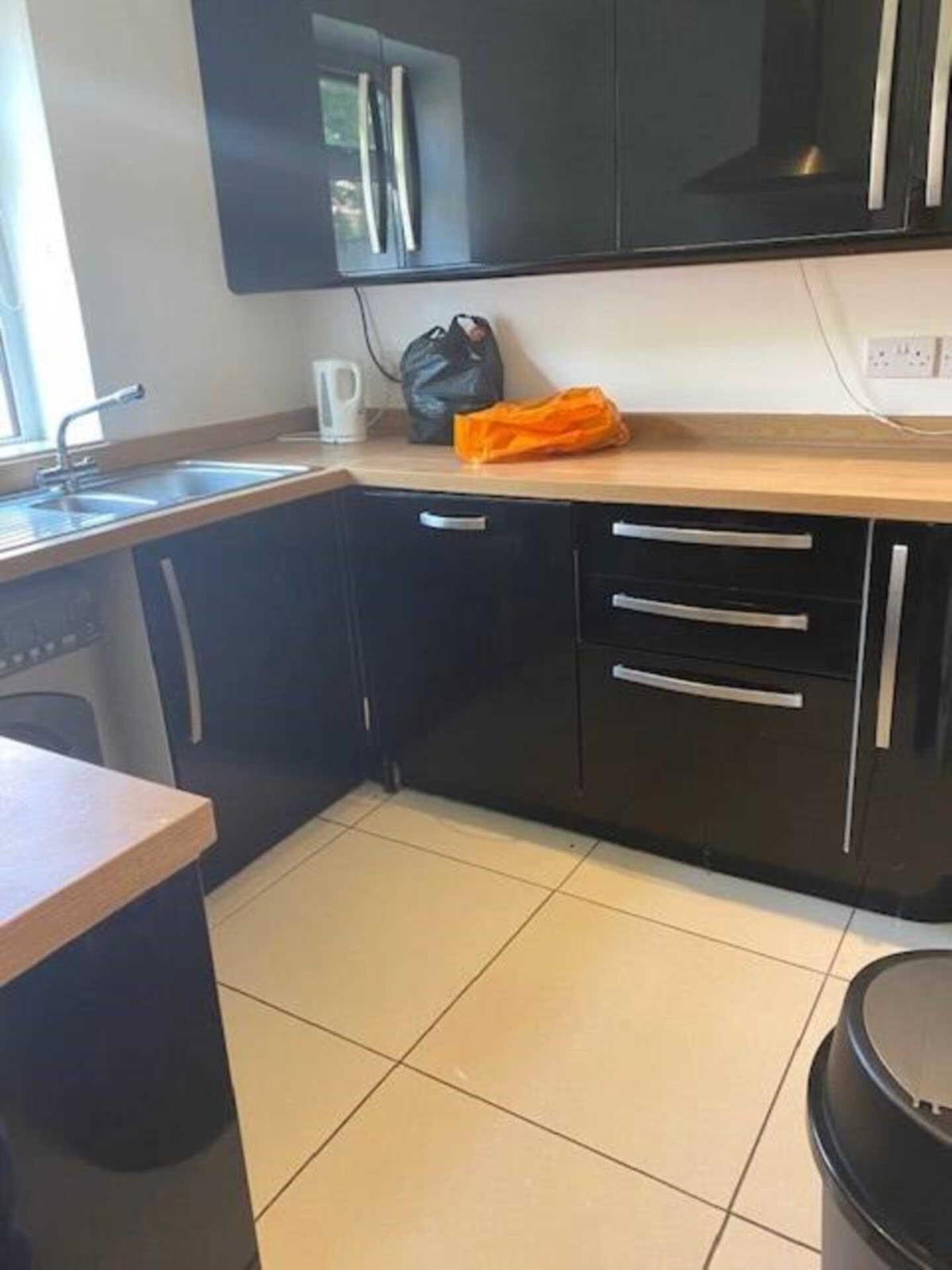 6 bedroom house for rent Cawdor Road, Manchester, M14 6LR UniHomes