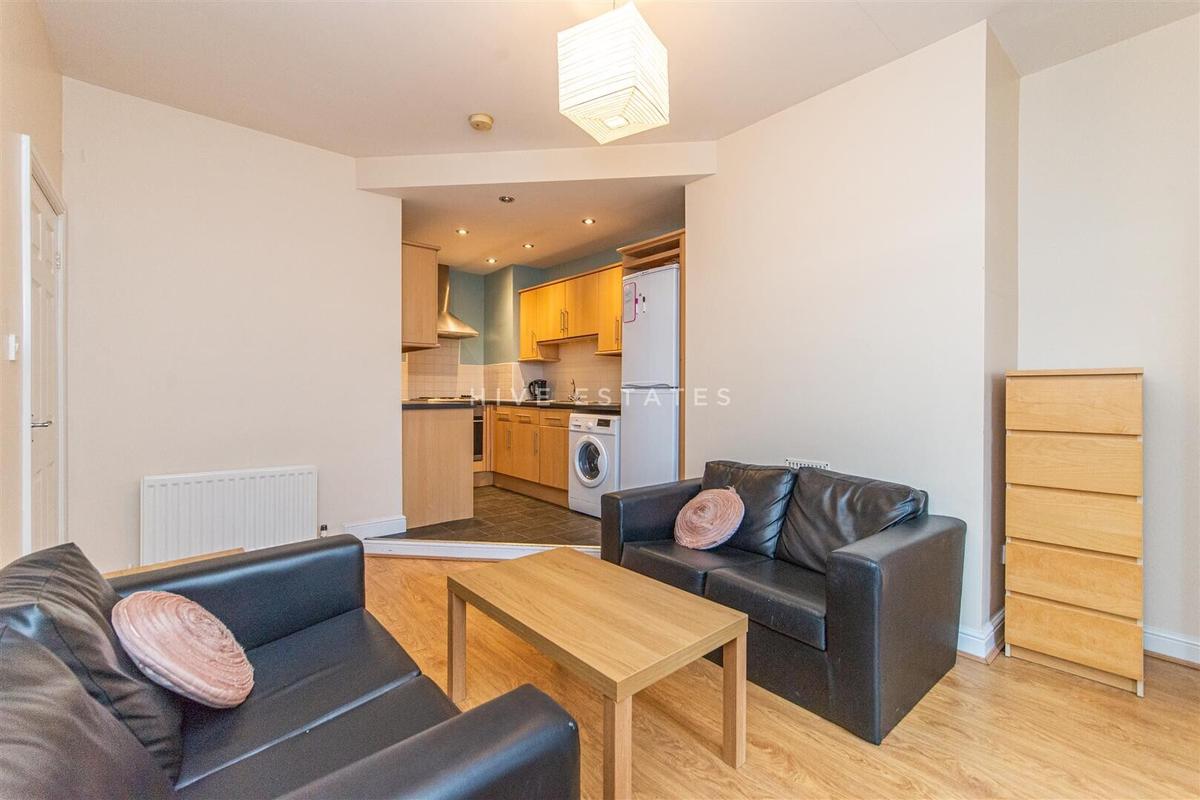 3 bedroom apartment for rent Helmsley Road, Newcastle, NE2 1DL UniHomes