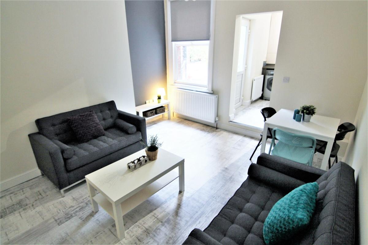 4 bedroom house for rent Crookesmoor Road, Sheffield, S10 1BE UniHomes