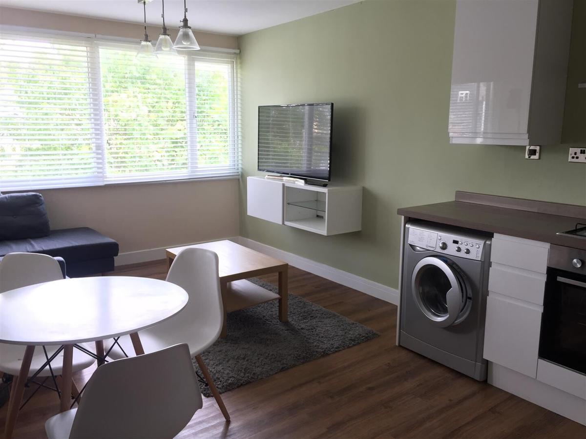 3 bedroom apartment for rent Kenton Walk, Birmingham, B29 7AB UniHomes