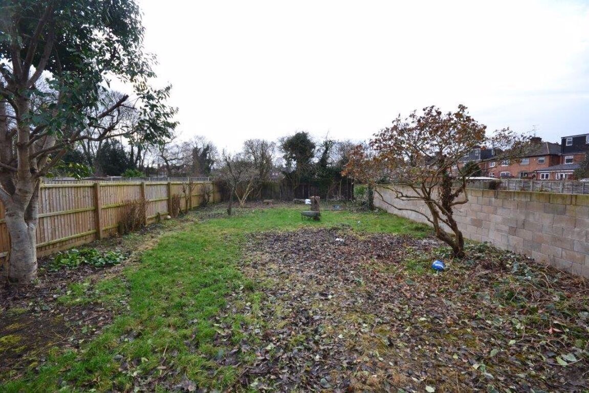 6 bedroom house for rent Stoughton Drive North, Leicester, LE5 5UD