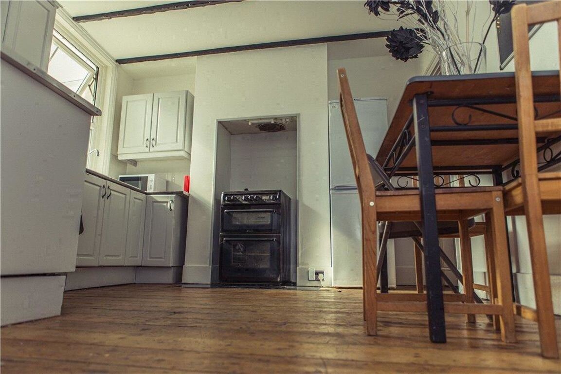 5 bedroom house for rent Guildford Park Road, Surrey, GU1 4PH UniHomes