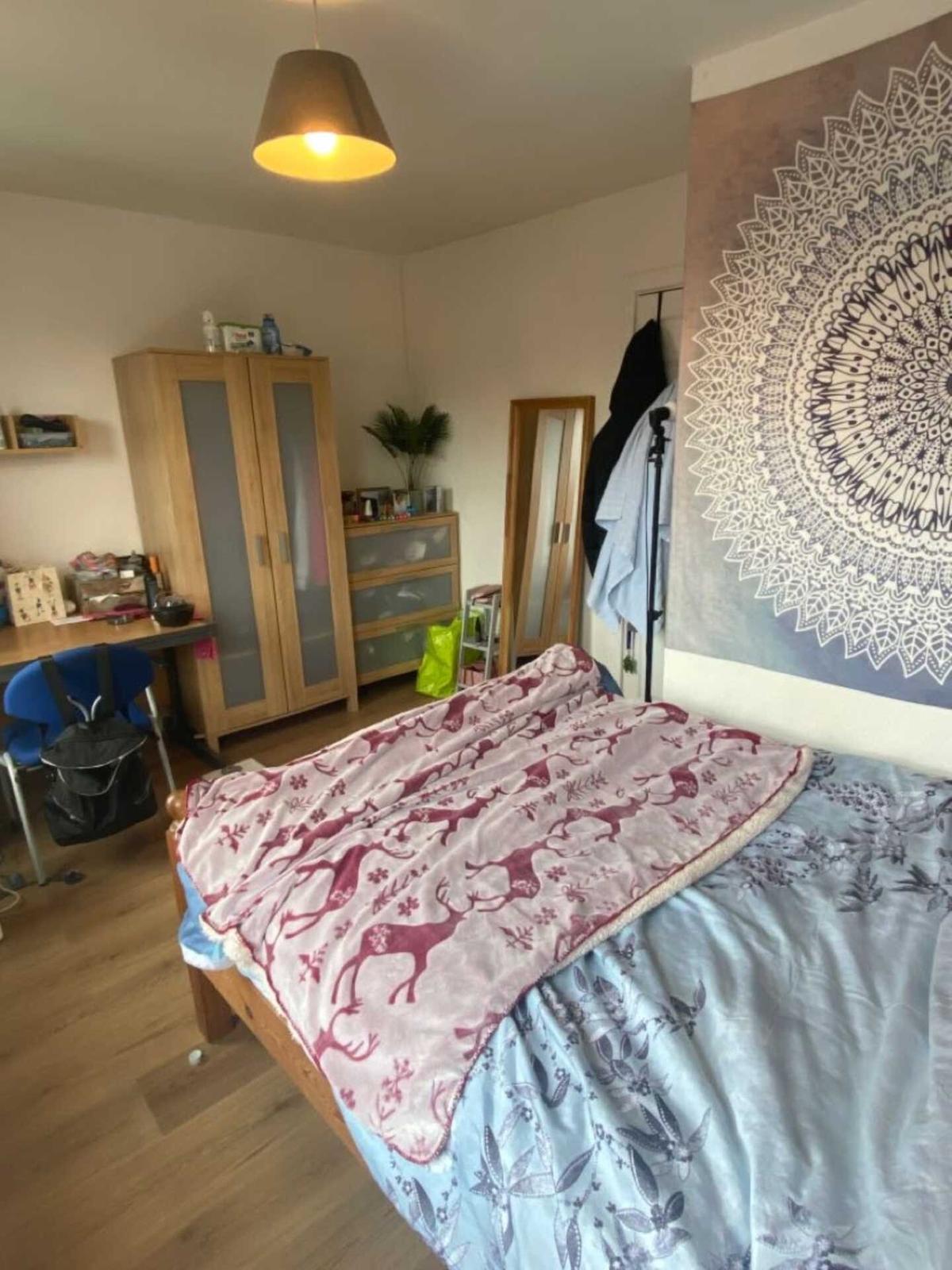 5 bedroom house for rent Weston Road, Surrey, GU2 8AU UniHomes