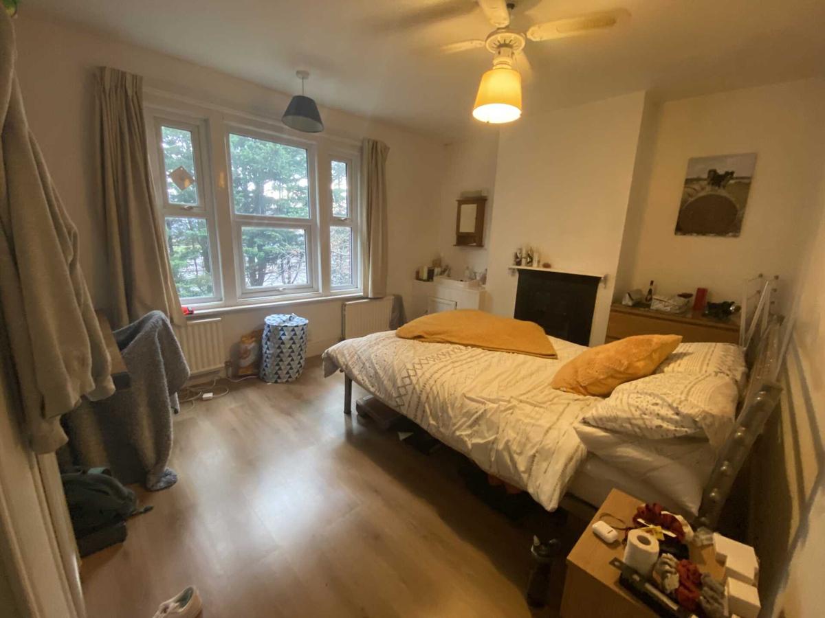 5 bedroom house for rent Weston Road, Surrey, GU2 8AU UniHomes