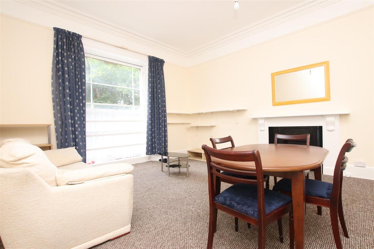 3 bedroom apartment for rent Weston Park East, Bath, BA1 2XA UniHomes