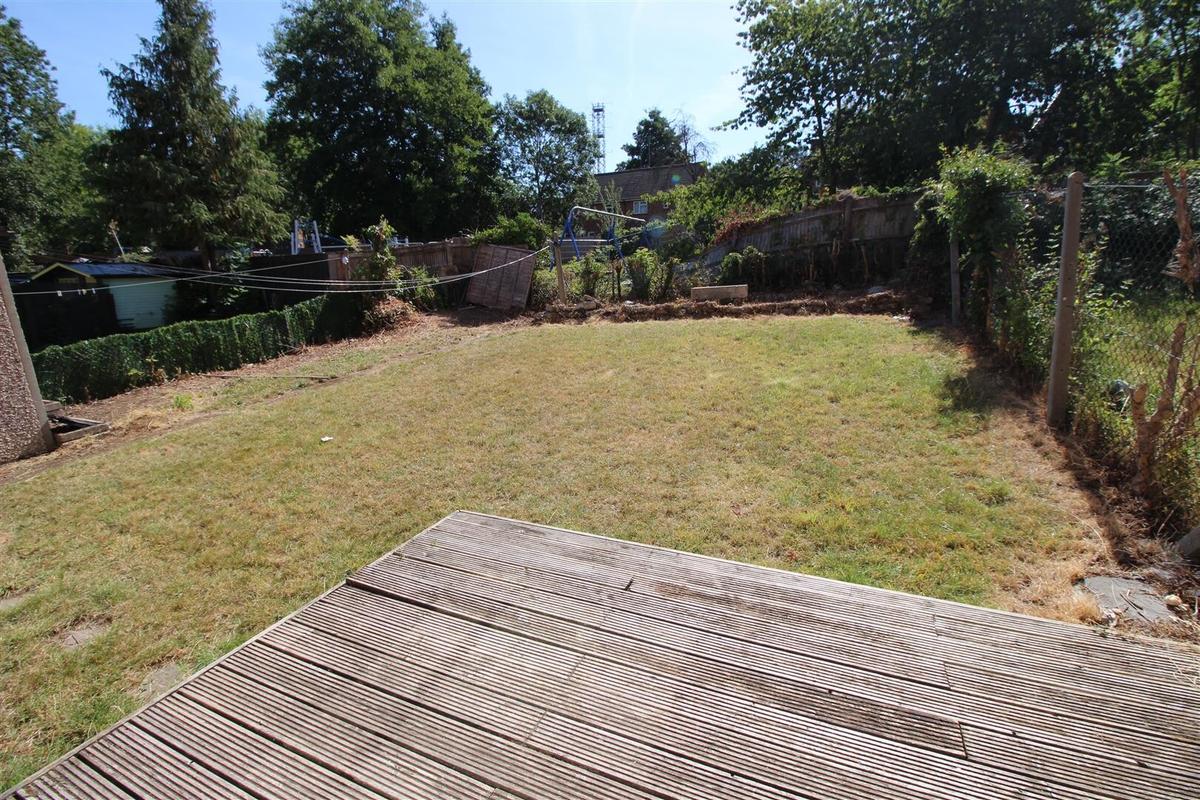 6 bedroom house for rent Keith Park Road, London, UB10 0RQ UniHomes