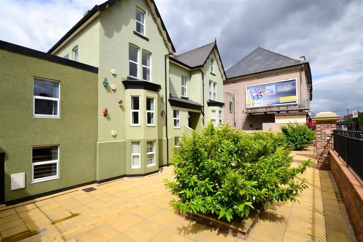 5 bedroom apartment for rent Heaton Road, Newcastle, NE6 1SB UniHomes