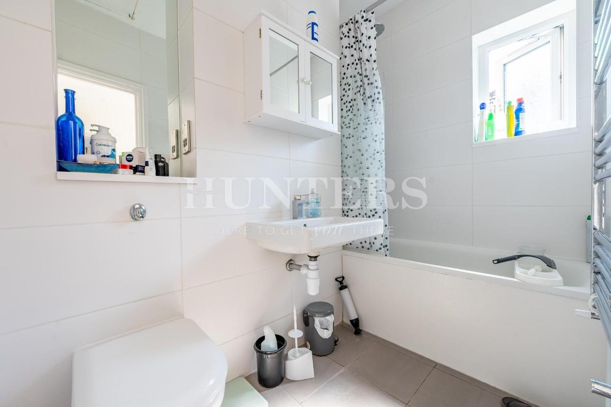 3 bedroom house for rent Netherlands Road, London, EN5 1BW UniHomes